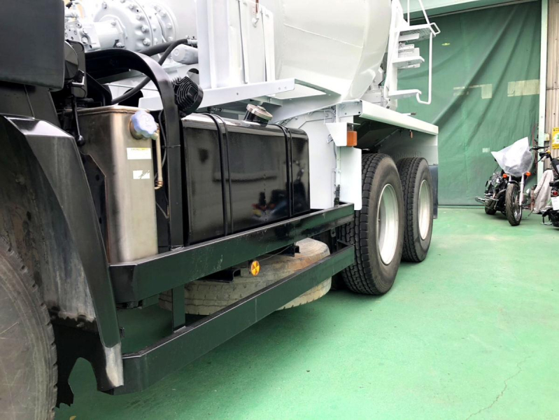 平成18年UDクオンミキサー全塗装ドラム貼替済ADG-CW2XL|中古トラックの販売・買取・査定のアイナビ