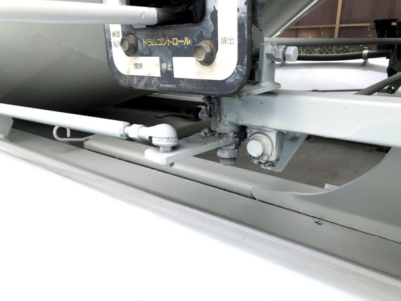 平成18年UDクオンミキサー全塗装ドラム貼替済ADG-CW2XL|中古トラックの販売・買取・査定のアイナビ