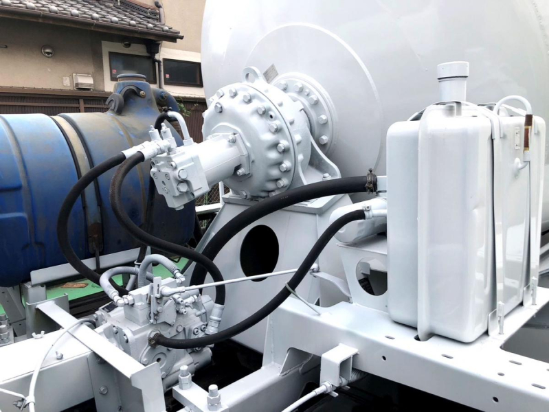 平成18年UDクオンミキサー全塗装ドラム貼替済ADG-CW2XL|中古トラックの販売・買取・査定のアイナビ