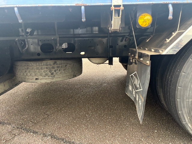 平成27年式 いすゞ アルミ平ボディー エアサス|中古トラックの販売・買取・査定のアイナビ