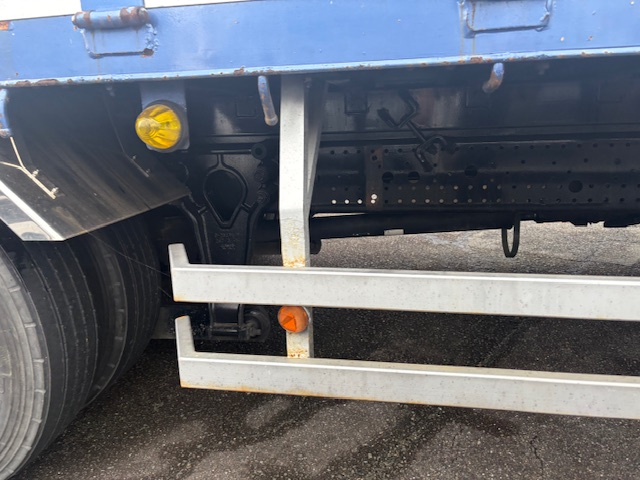 平成27年式 いすゞ アルミ平ボディー エアサス|中古トラックの販売・買取・査定のアイナビ