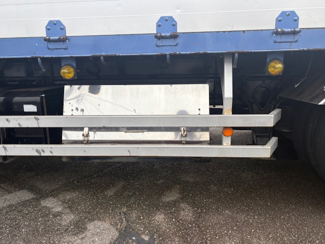 平成27年式 いすゞ アルミ平ボディー エアサス|中古トラックの販売・買取・査定のアイナビ