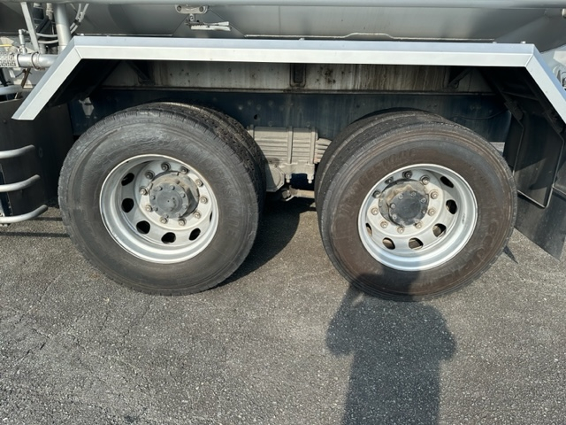 平成28年式 ジェットパック 石灰13㎥ 極東製|中古トラックの販売・買取・査定のアイナビ