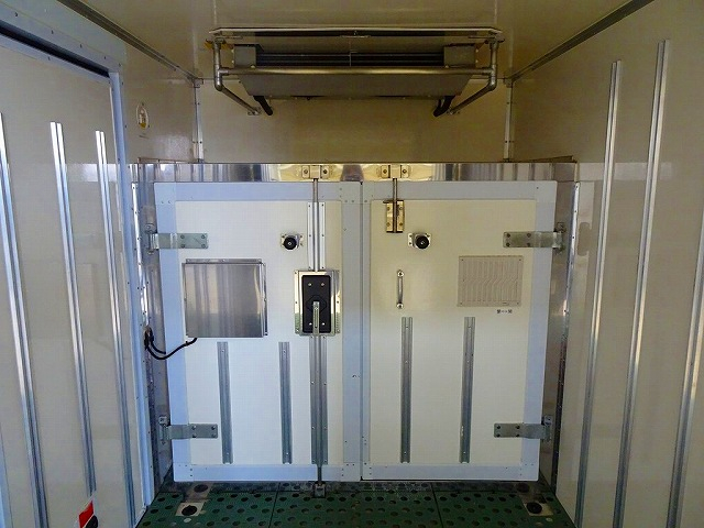 デュトロ1.5tFJL標準セミロング低温冷凍車総重量5t未満|中古トラックの販売・買取・査定のアイナビ