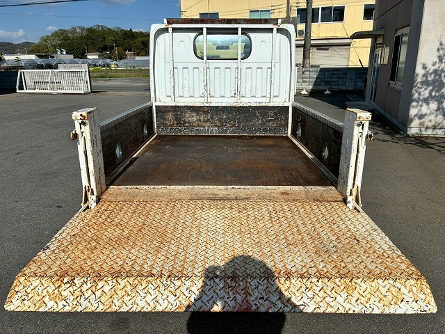 保証対象車両ダブルキャブワンオーナー4ナンバーガソリン車|中古トラックの販売・買取・査定のアイナビ