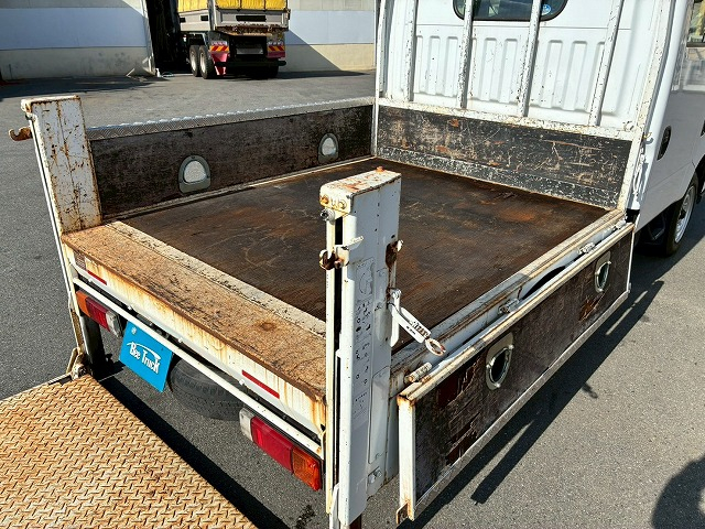 保証対象車両ダブルキャブワンオーナー4ナンバーガソリン車|中古トラックの販売・買取・査定のアイナビ