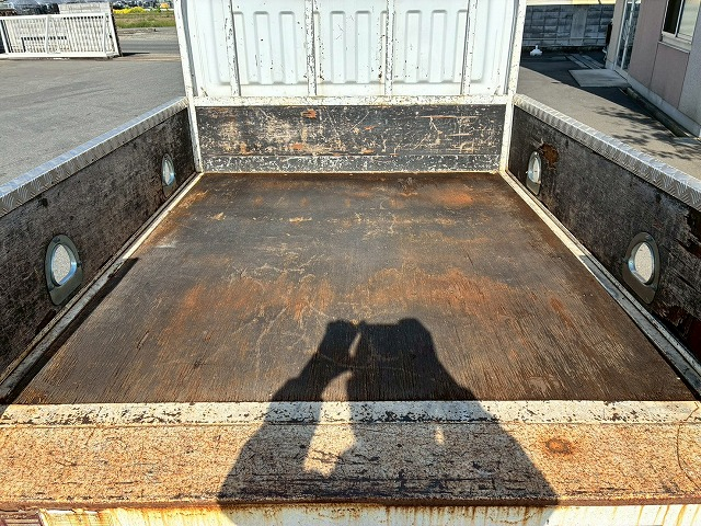 保証対象車両ダブルキャブワンオーナー4ナンバーガソリン車|中古トラックの販売・買取・査定のアイナビ