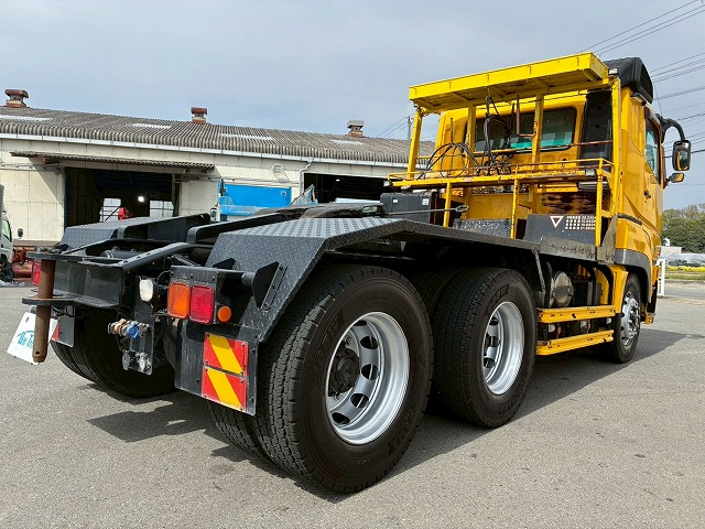 6×43軸2デフダブルヘッドピントルフック牽引|中古トラックの販売・買取・査定のアイナビ