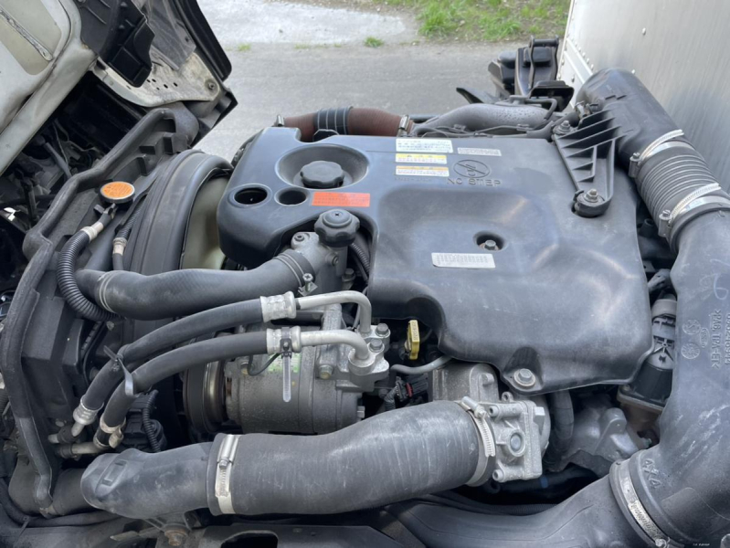 平成28年エルフパネルバンパワーゲート4WD準中型|中古トラックの販売・買取・査定のアイナビ