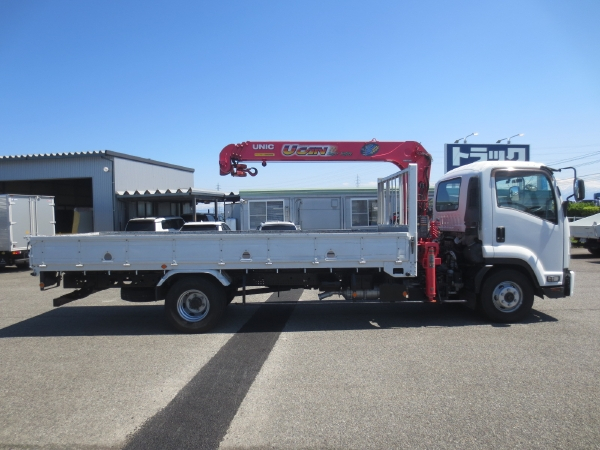 いすゞフォワード4段ラジコンクレーン付|中古トラックの販売・買取・査定のアイナビ