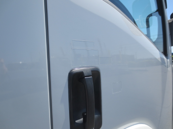 いすゞフォワード4段ラジコンクレーン付|中古トラックの販売・買取・査定のアイナビ