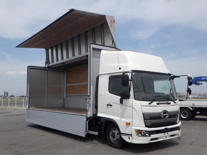 62ワイド 格納ゲート ハイルーフ 後輪エアサス 積載2.25t|中古トラックの販売・買取・査定のアイナビ