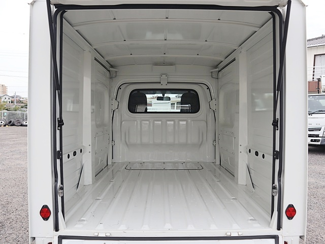 パネルバン 両側サイド扉 リア上下跳ね上げ扉|中古トラックの販売・買取・査定のアイナビ