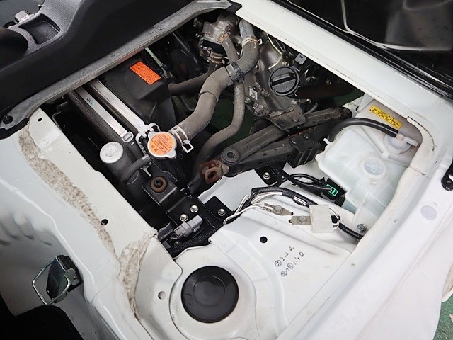 パネルバン 両側サイド扉 リア上下跳ね上げ扉|中古トラックの販売・買取・査定のアイナビ