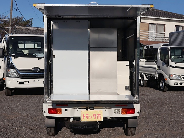 移動販売車 4WD 冷蔵冷凍装置付 AT限定免許対応|中古トラックの販売・買取・査定のアイナビ