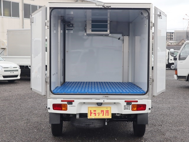 積載350Kg カラーアルミ中温冷凍車 デンソー冷凍機|中古トラックの販売・買取・査定のアイナビ