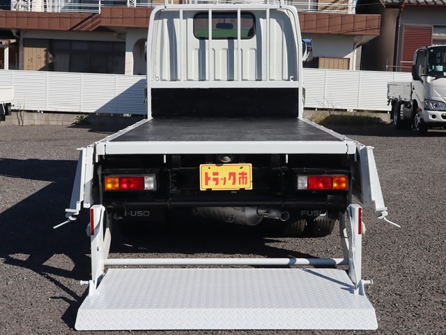 平ボディ　パワーゲート　積載1500kg　極東開発|中古トラックの販売・買取・査定のアイナビ