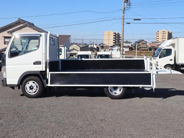平ボディ　パワーゲート　積載1500kg　極東開発|中古トラックの販売・買取・査定のアイナビ