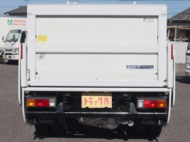 平ボディ　パワーゲート　積載1500kg　極東開発|中古トラックの販売・買取・査定のアイナビ