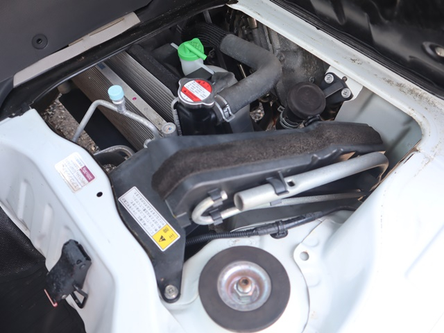 平ボディ 垂直パワーゲート 4WD 積載350kg|中古トラックの販売・買取・査定のアイナビ