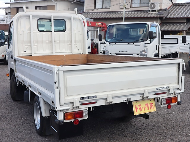 平ボディ　積載1200kg　新普通免許対応|中古トラックの販売・買取・査定のアイナビ