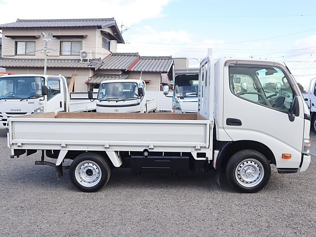 平ボディ　積載1200kg　新普通免許対応|中古トラックの販売・買取・査定のアイナビ