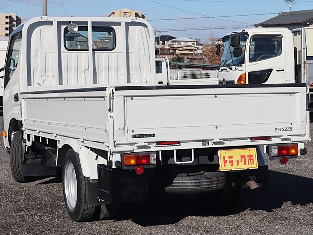 平ボディ　積載1350kg　標準10尺|中古トラックの販売・買取・査定のアイナビ