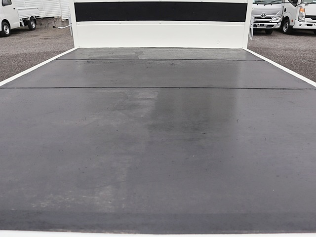 Wキャブ 積載2t 車両総重量4790Kg フルジャストロー|中古トラックの販売・買取・査定のアイナビ