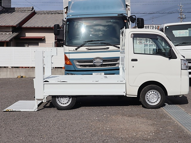 積載350Kg 平ボディ 新明和 垂直パワーゲート 特装車|中古トラックの販売・買取・査定のアイナビ