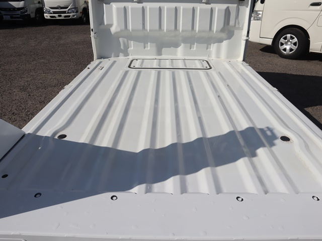 垂直式ゲートリフター 積載350kg 平ボディ|中古トラックの販売・買取・査定のアイナビ