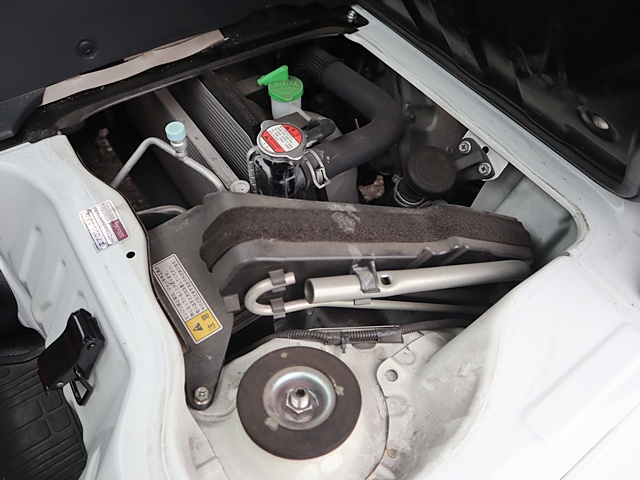 リフトダンプ 4WD 積載350kg 新明和 三方開|中古トラックの販売・買取・査定のアイナビ