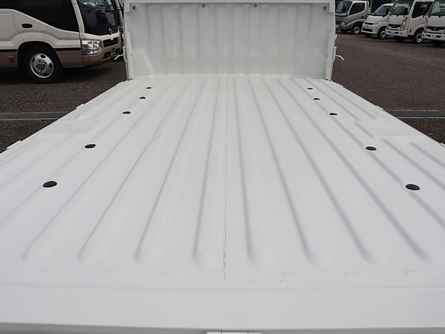積載800Kg 平ボディ 車両総重量2050Kg AT限定|中古トラックの販売・買取・査定のアイナビ