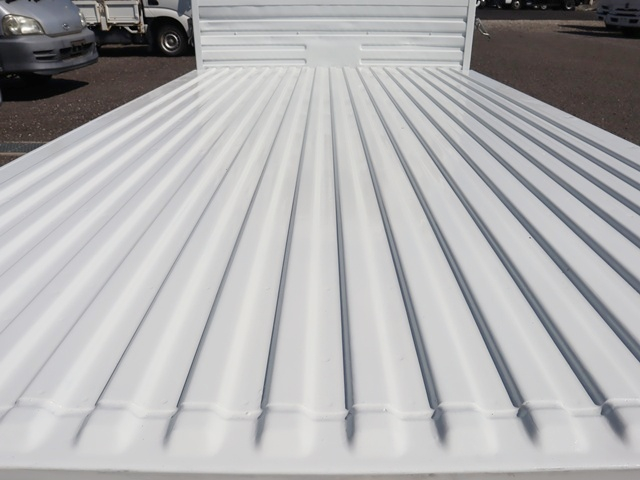 DX 平ボディ 積載1150KG スチールデッキ ロング|中古トラックの販売・買取・査定のアイナビ