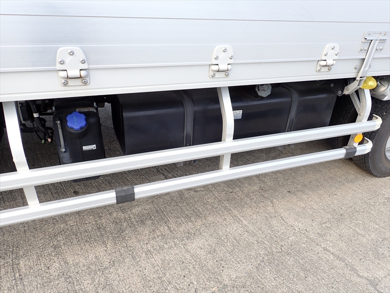 【352766】中型　アルミウィング|中古トラックの販売・買取・査定のアイナビ