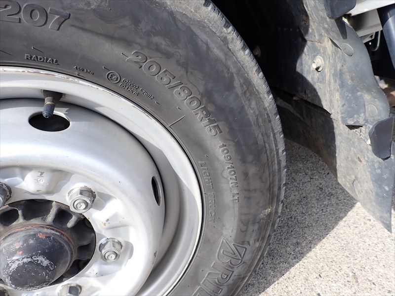 【352419】Wキャブ　平ボディ|中古トラックの販売・買取・査定のアイナビ