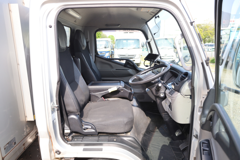 キャンター|中古トラックの販売・買取・査定のアイナビ