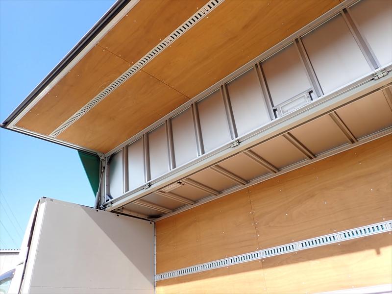 【352377】大型アルミウィング　ジョルダーレール付き|中古トラックの販売・買取・査定のアイナビ