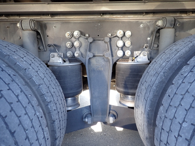 【352377】大型アルミウィング　ジョルダーレール付き|中古トラックの販売・買取・査定のアイナビ