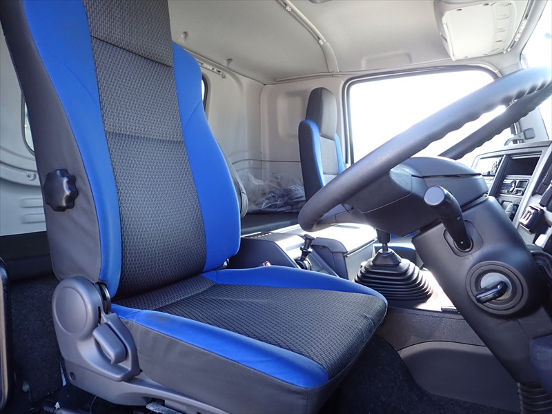 【352377】大型アルミウィング　ジョルダーレール付き|中古トラックの販売・買取・査定のアイナビ