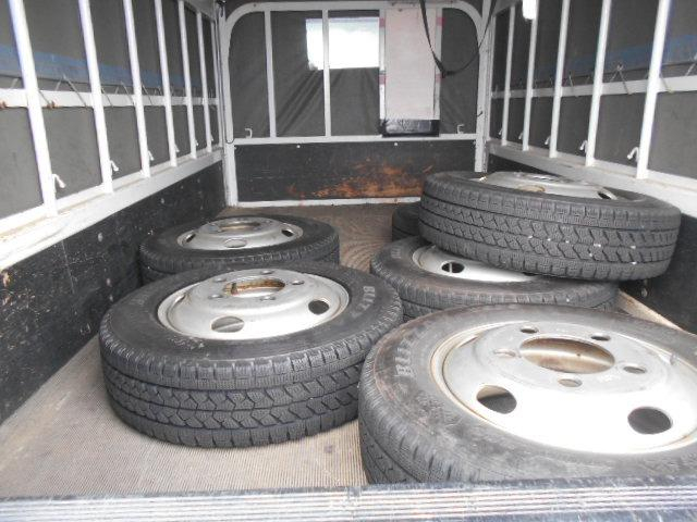 いすゞ|中古トラックの販売・買取・査定のアイナビ