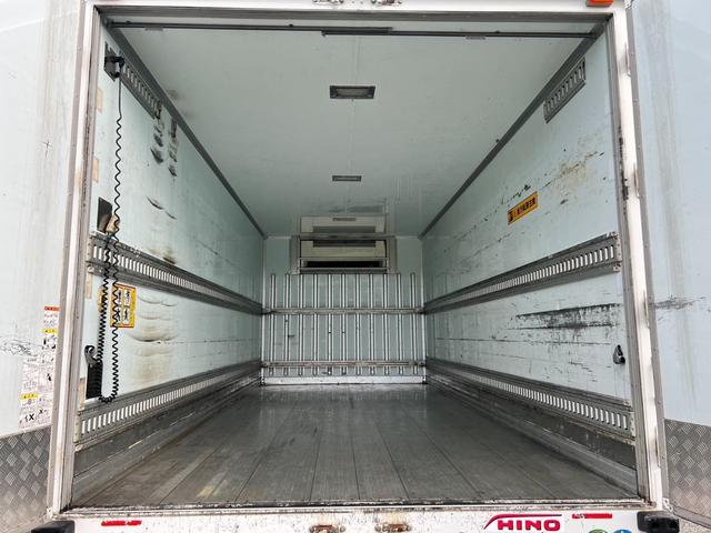 日野|中古トラックの販売・買取・査定のアイナビ