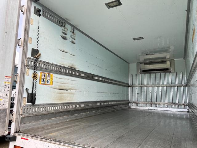 日野|中古トラックの販売・買取・査定のアイナビ