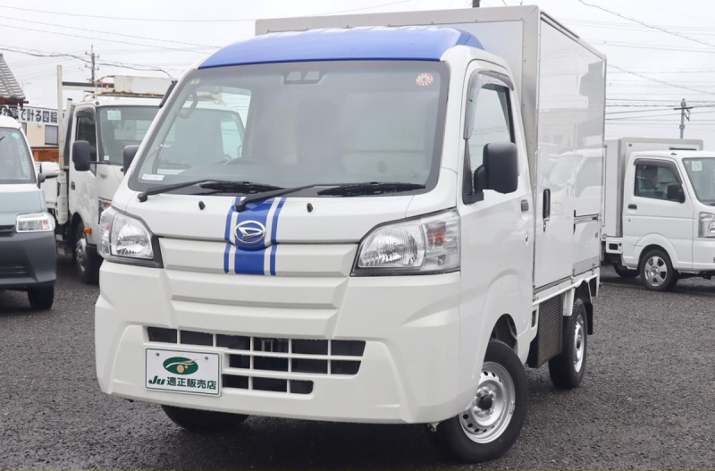 積載350Kg カラーアルミ中温冷凍車 デンソー冷凍機|中古トラックの販売・買取・査定のアイナビ