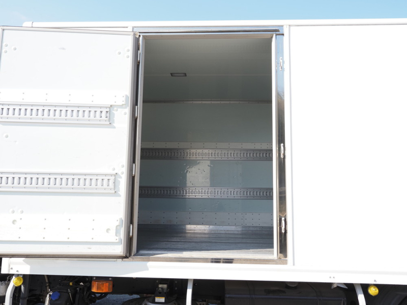 日野 冷凍バン レンジャー|中古トラックの販売・買取・査定のアイナビ