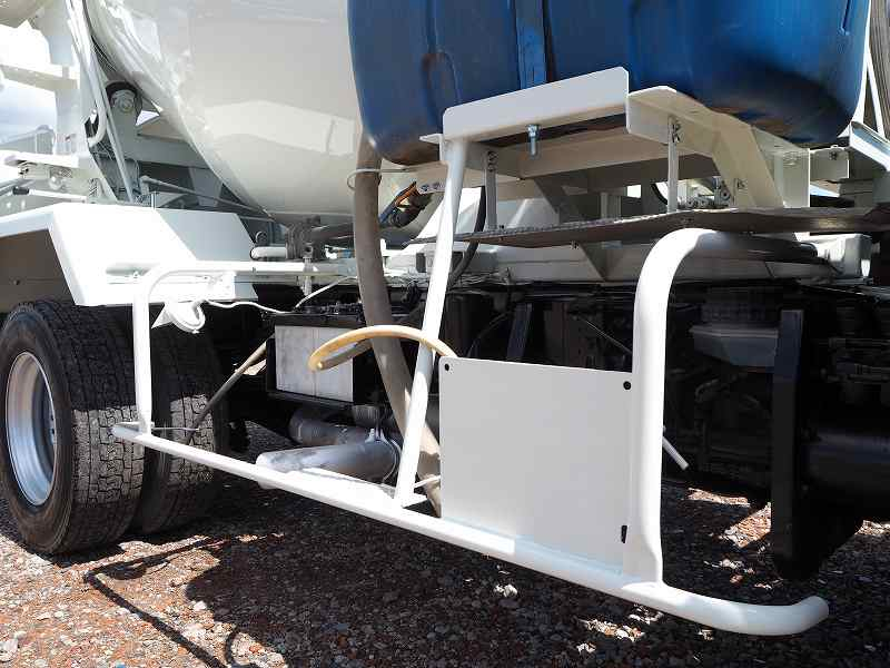 レンジャー生コンコンクリートミキサー車電動スランプガード|中古トラックの販売・買取・査定のアイナビ