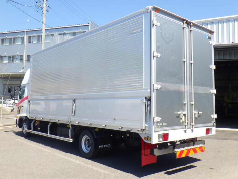 62ワイド　ハイルーフ　積載2.8t　内高2,420|中古トラックの販売・買取・査定のアイナビ