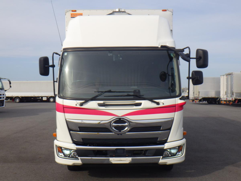 62ワイド　ハイルーフ　積載2.8t　内高2,420|中古トラックの販売・買取・査定のアイナビ