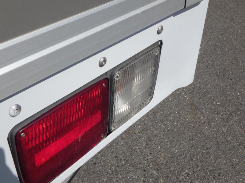 62ワイド　ハイルーフ　積載2.8t　内高2,420|中古トラックの販売・買取・査定のアイナビ
