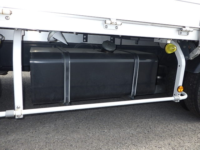 日野平成30年式☆格納ゲート付きウィング☆27万キロ代|中古トラックの販売・買取・査定のアイナビ