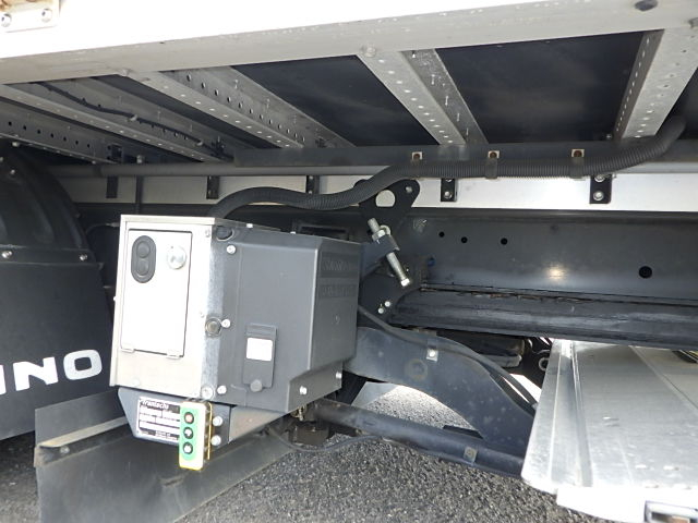 日野平成30年式☆格納ゲート付きウィング☆27万キロ代|中古トラックの販売・買取・査定のアイナビ